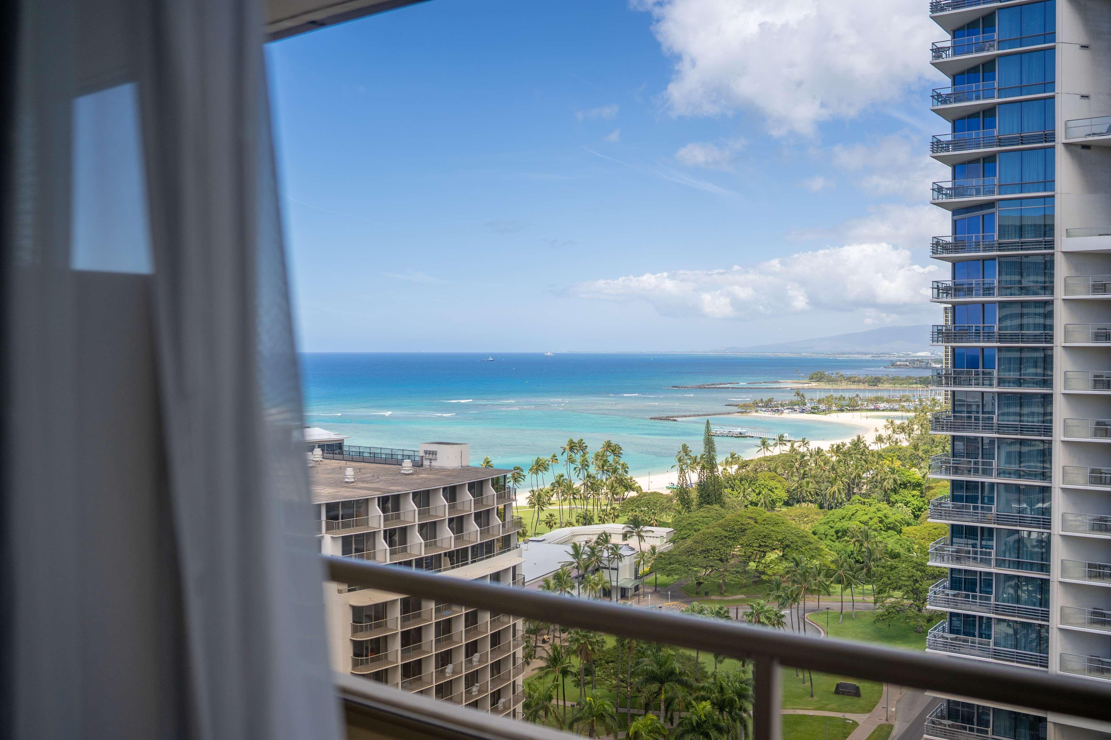Embassy Suites By Hilton Waikiki Beach Walk Honolulu Exteriér fotografie