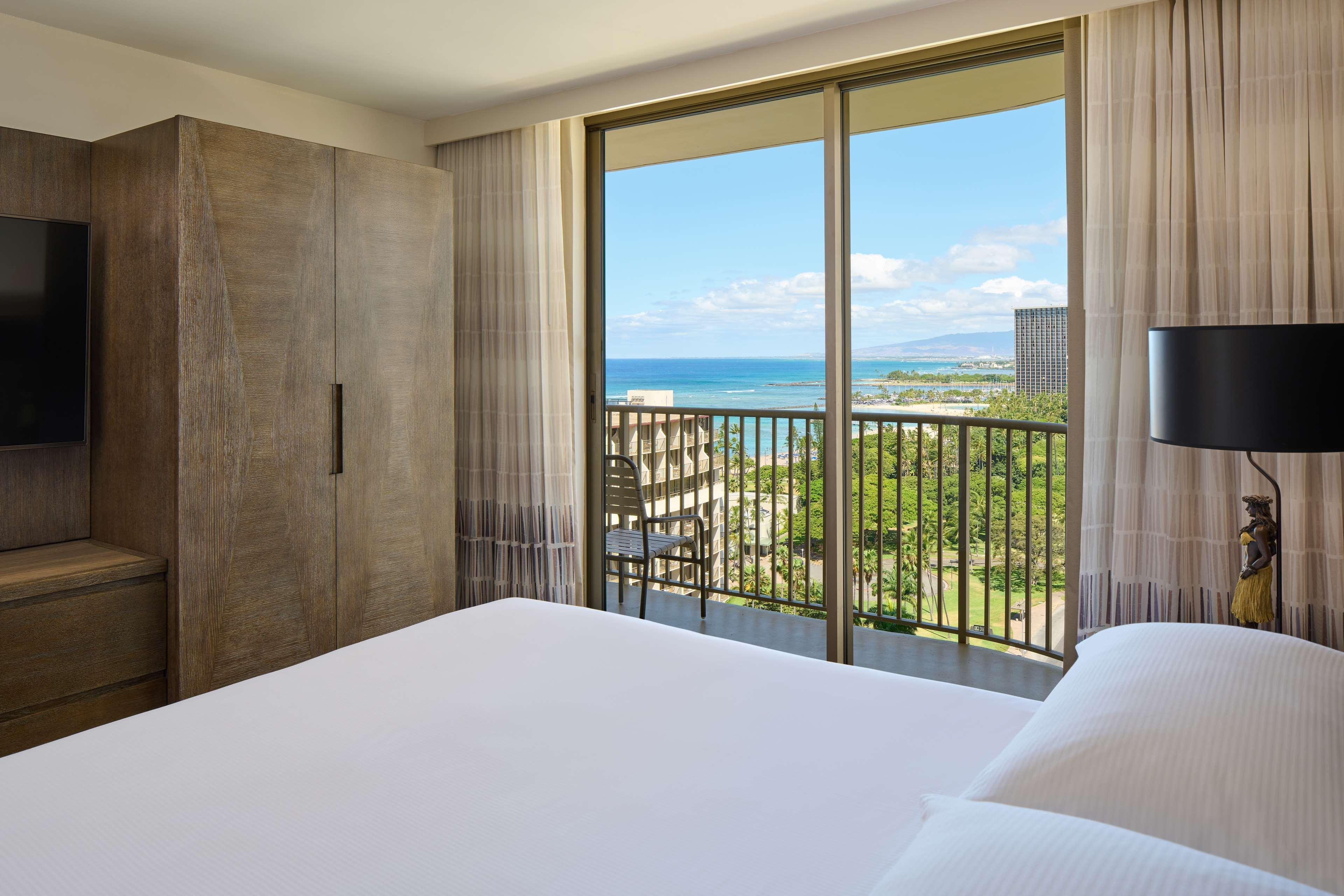 Embassy Suites By Hilton Waikiki Beach Walk Honolulu Exteriér fotografie