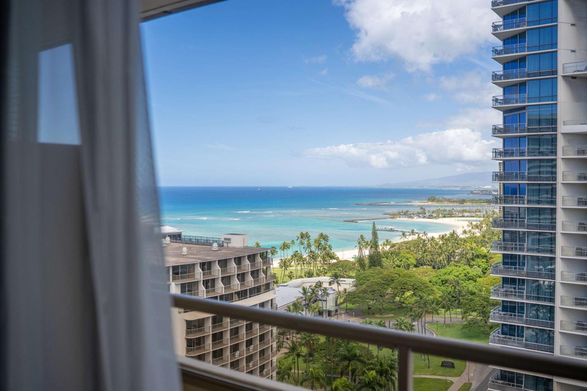 Embassy Suites By Hilton Waikiki Beach Walk Honolulu Exteriér fotografie